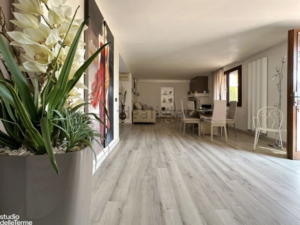 casa indipendente in vendita a Solesino