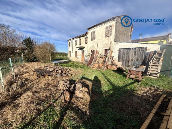 casa indipendente in vendita a Solesino