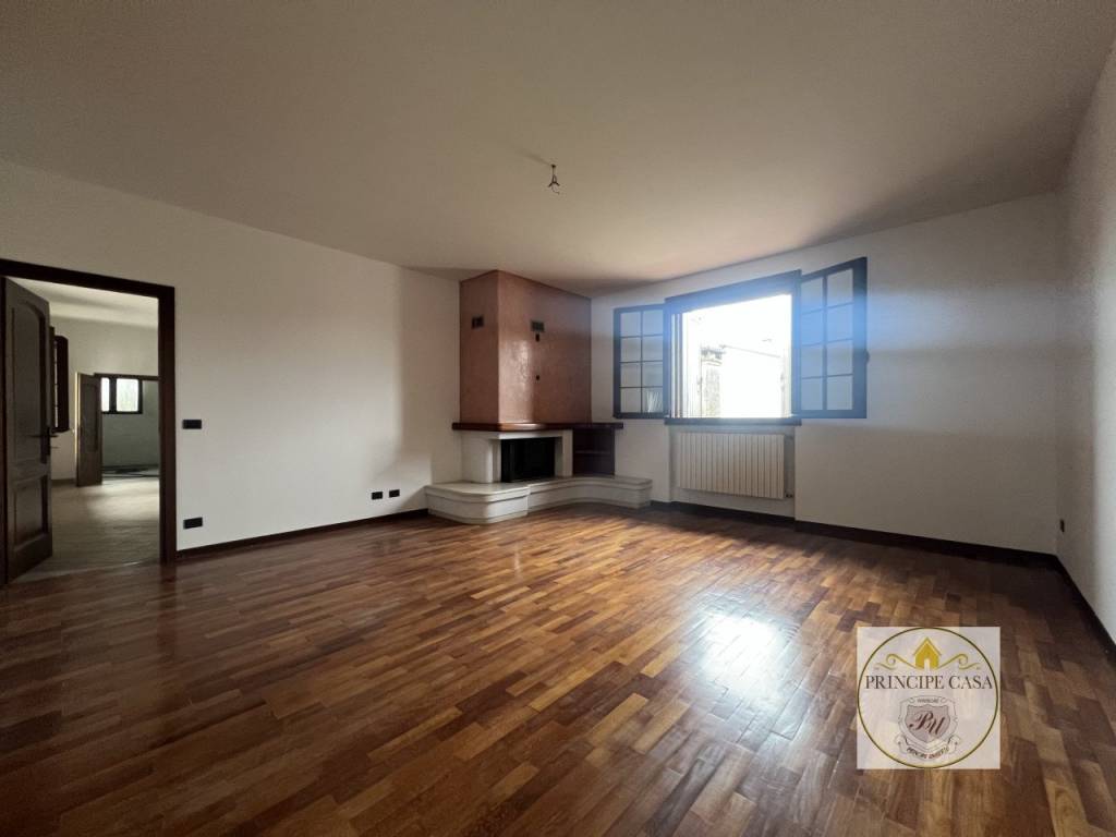 casa indipendente in vendita a Solesino