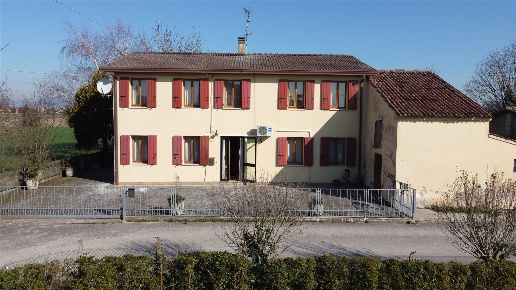 casa indipendente in vendita a Solesino in zona Arteselle