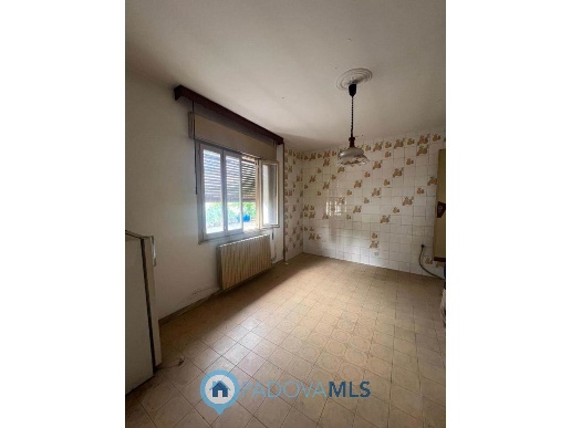 casa indipendente in vendita a Solesino