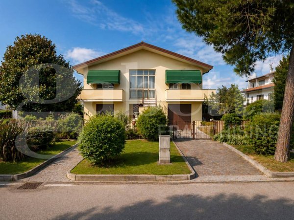 casa indipendente in vendita a Solesino