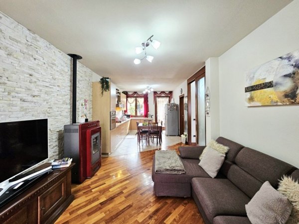 casa indipendente in vendita a Solesino