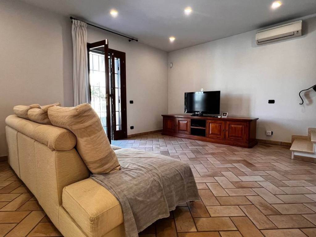 casa indipendente in vendita a Solesino