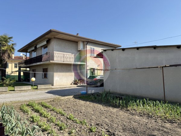 casa indipendente in vendita a Solesino in zona Arteselle