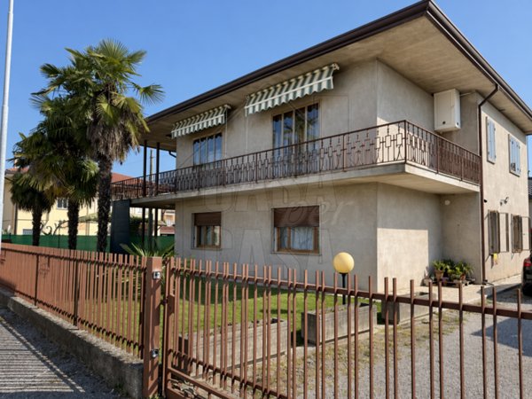 casa indipendente in vendita a Solesino in zona Arteselle