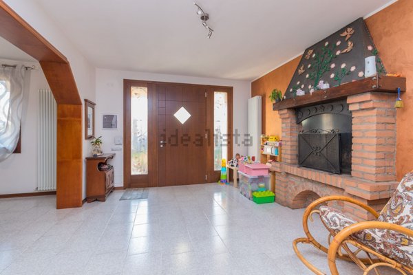 casa indipendente in vendita a Solesino