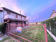 casa indipendente in vendita a Solesino