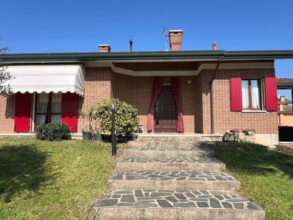 casa indipendente in vendita a Solesino