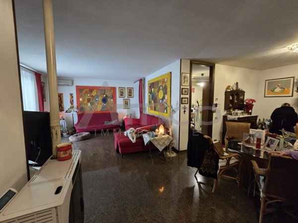 casa indipendente in vendita a Solesino