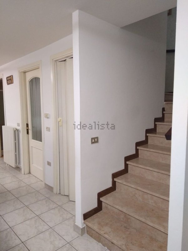 casa indipendente in vendita a Solesino