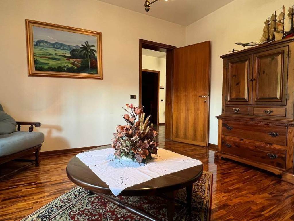 casa indipendente in vendita a Solesino