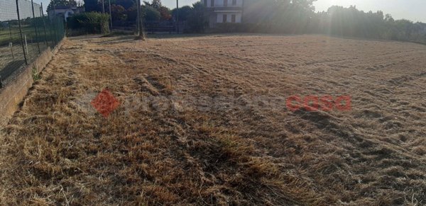 terreno in vendita a Solesino