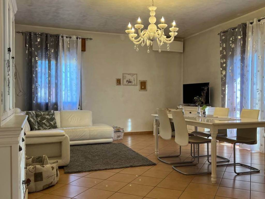 appartamento in vendita a Solesino in zona Arteselle