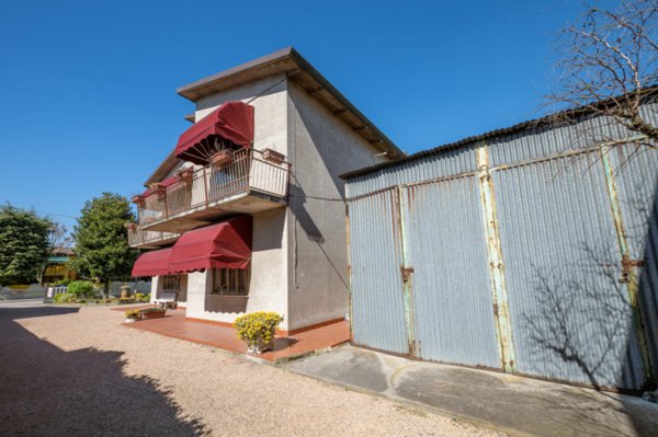 casa indipendente in vendita a Solesino