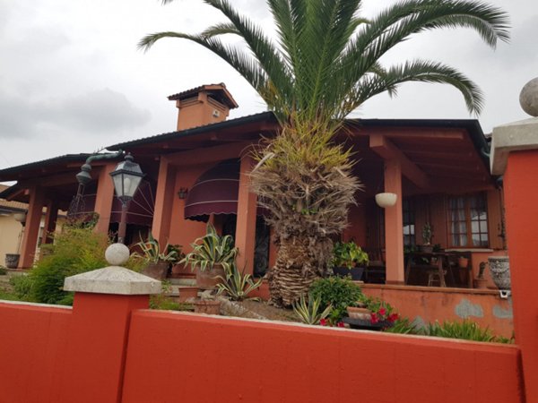 casa indipendente in vendita a Solesino