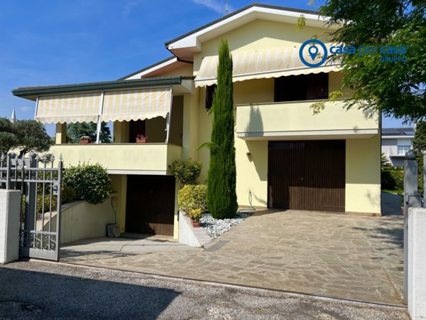 casa indipendente in vendita a Solesino