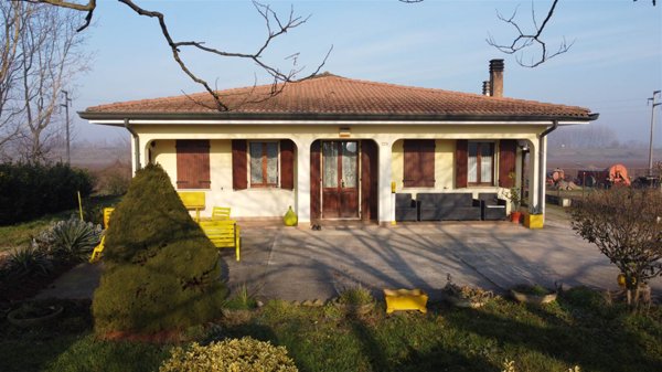 casa indipendente in vendita a Stanghella