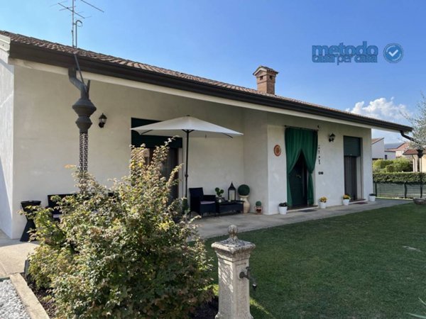 casa indipendente in vendita a Stanghella