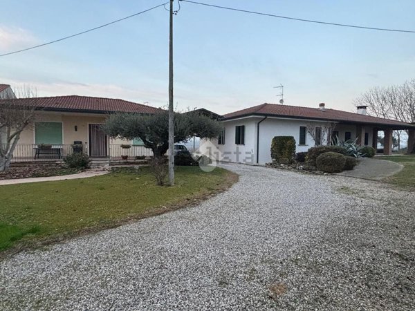 casa indipendente in vendita a Stanghella