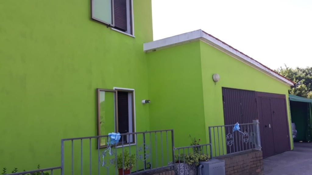 casa indipendente in vendita a Stanghella