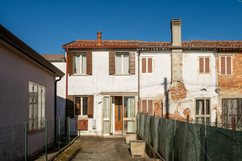 casa indipendente in vendita a Stanghella