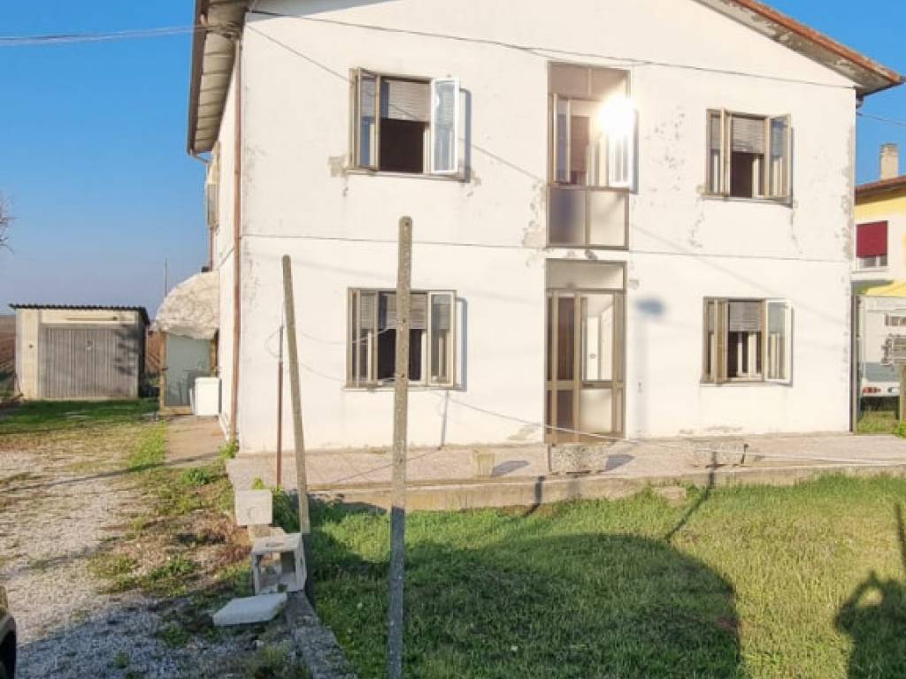 casa indipendente in vendita a Stanghella
