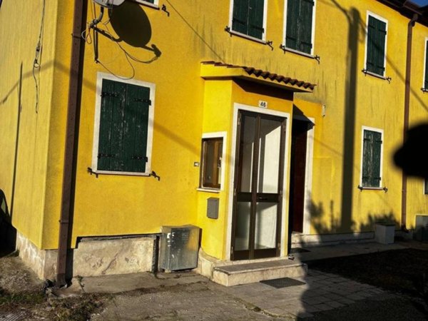 casa indipendente in vendita a Stanghella