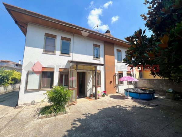 casa indipendente in vendita a Stanghella