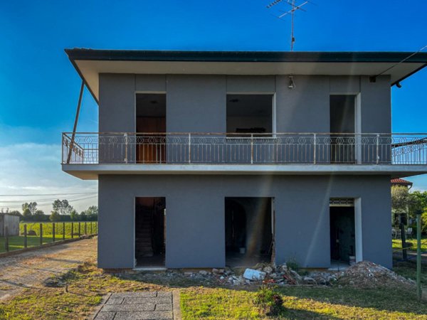 casa indipendente in vendita a Stanghella