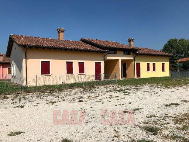 casa indipendente in vendita a Stanghella