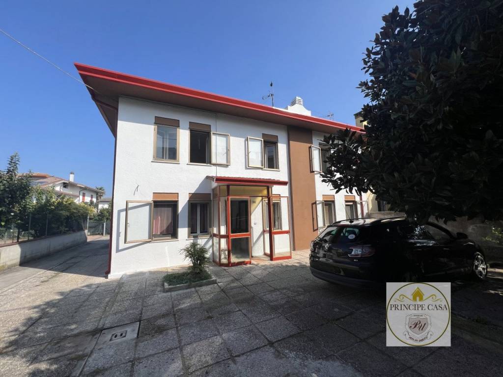 casa indipendente in vendita a Stanghella