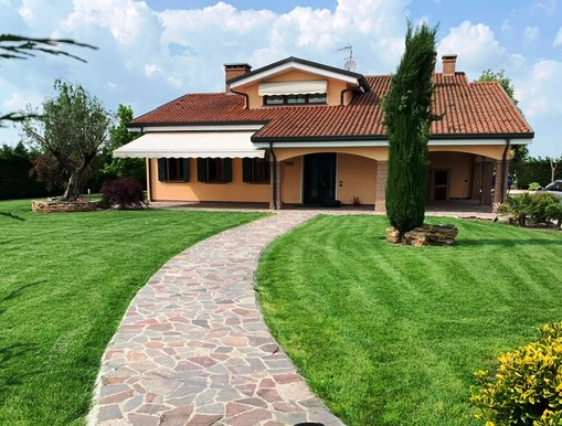 casa indipendente in vendita a Stanghella