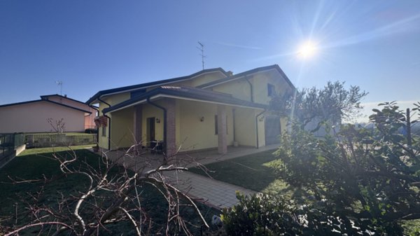 casa indipendente in vendita a Stanghella