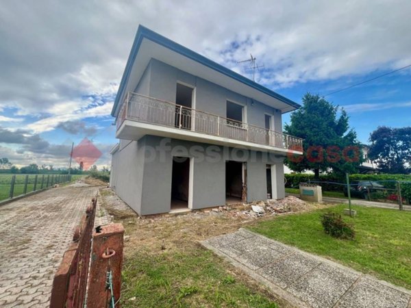 casa indipendente in vendita a Stanghella
