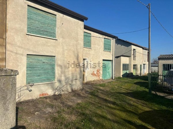 casa indipendente in vendita a Stanghella