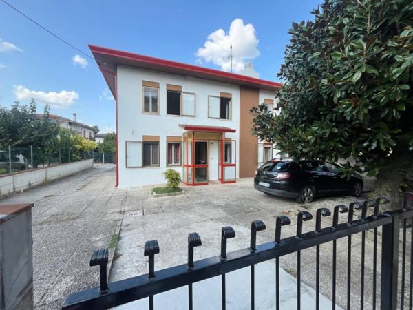 casa indipendente in vendita a Stanghella