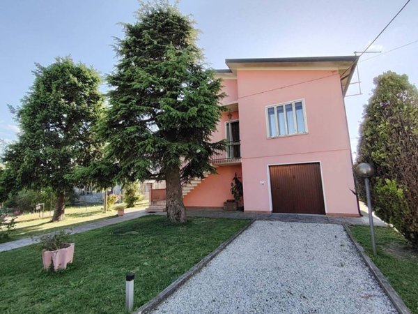 casa indipendente in vendita a Stanghella