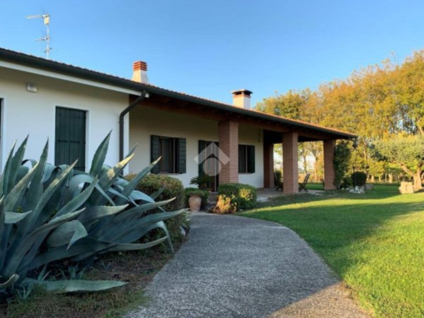 casa indipendente in vendita a Stanghella