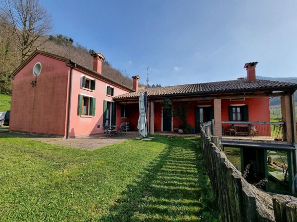 casa indipendente in vendita a Teolo in zona Castelnuovo
