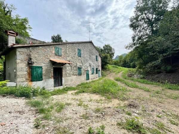 esavano in vendita a Teolo