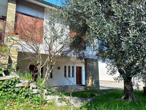 casa indipendente in vendita a Teolo in zona Tramonte