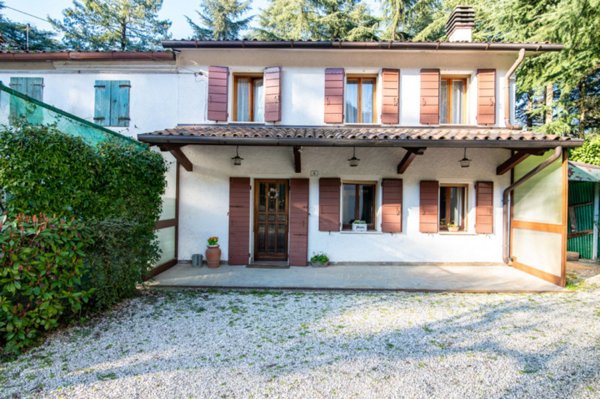 casa indipendente in vendita a Teolo in zona Castelnuovo