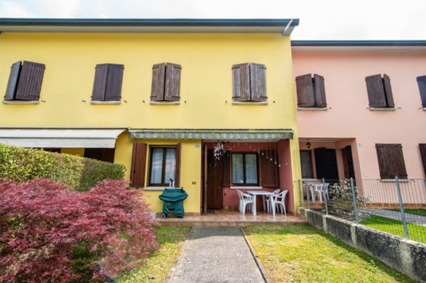 casa indipendente in vendita a Teolo in zona Villa