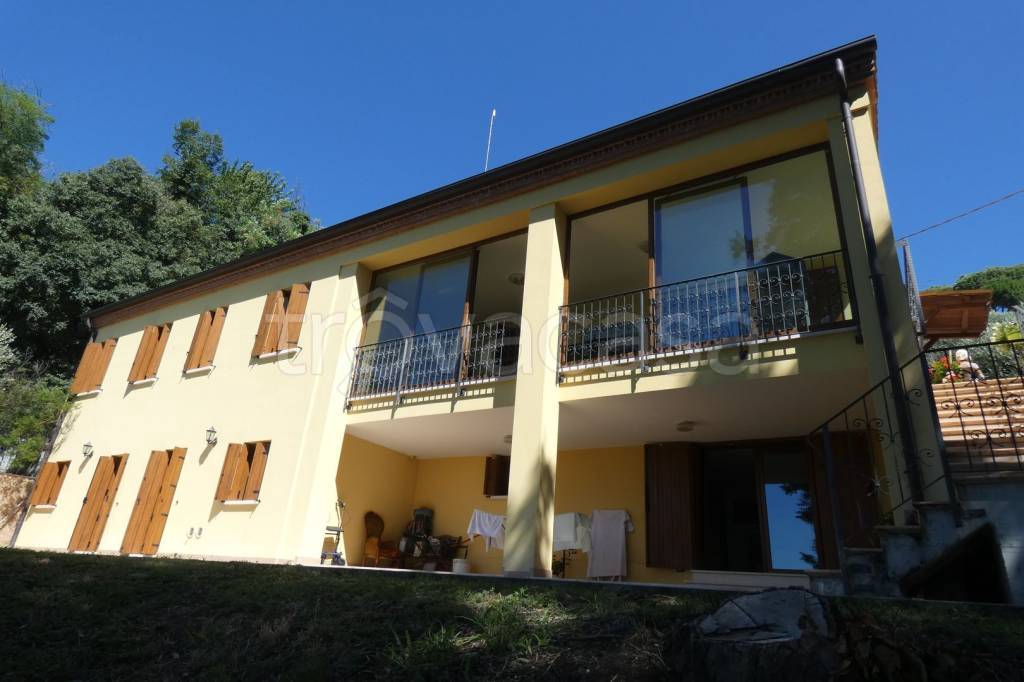 casa indipendente in vendita a Teolo in zona Tramonte