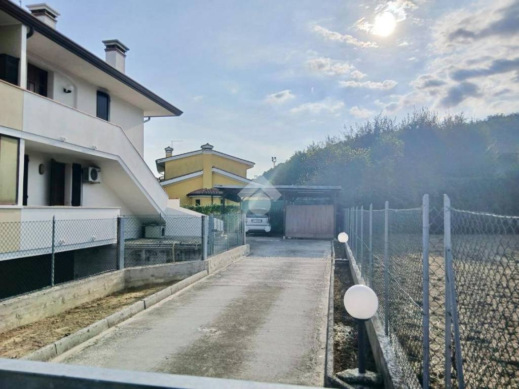 appartamento in vendita a Teolo in zona Bresseo