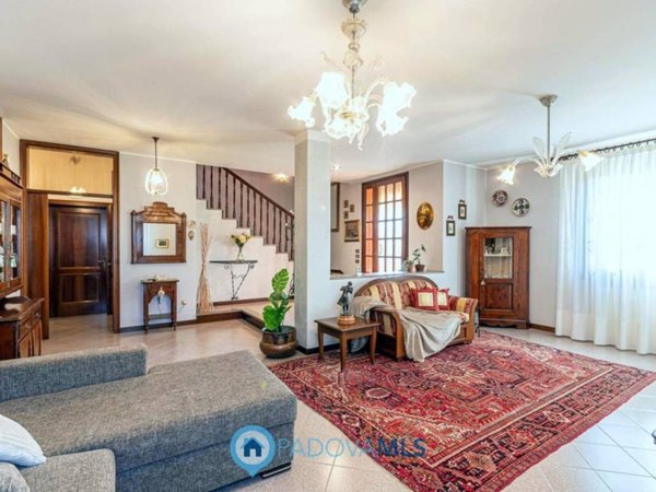 casa indipendente in vendita a Teolo in zona Villa