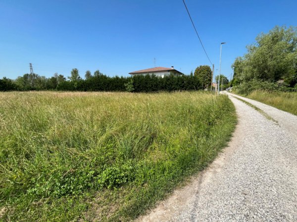 terreno edificabile in vendita a Teolo in zona Villa