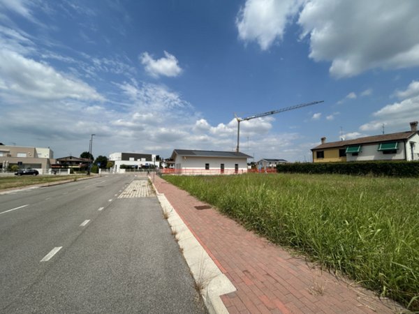terreno edificabile in vendita a Teolo in zona Treponti
