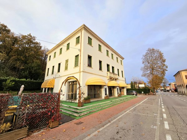 negozio in vendita a Teolo in zona Treponti
